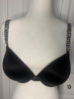 Victoria's Secret Very Sexy Shine Strap Push-Up Bra size 38/DD